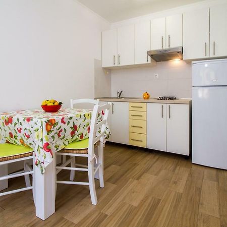 Studio Apartment Zeljka Pula Exterior photo